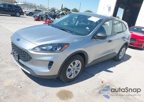 2022 Ford Escape S z USA, uszkodzony, nr VIN 1FMCU0F68NUA34518